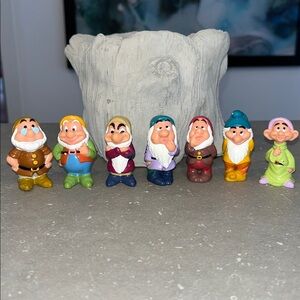 Vintage Walt Disney Snow White & the Seven Dwarfs 7 Figures